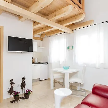 Apartment Vica